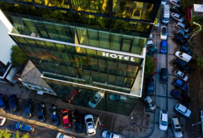 Hotel Green Glass